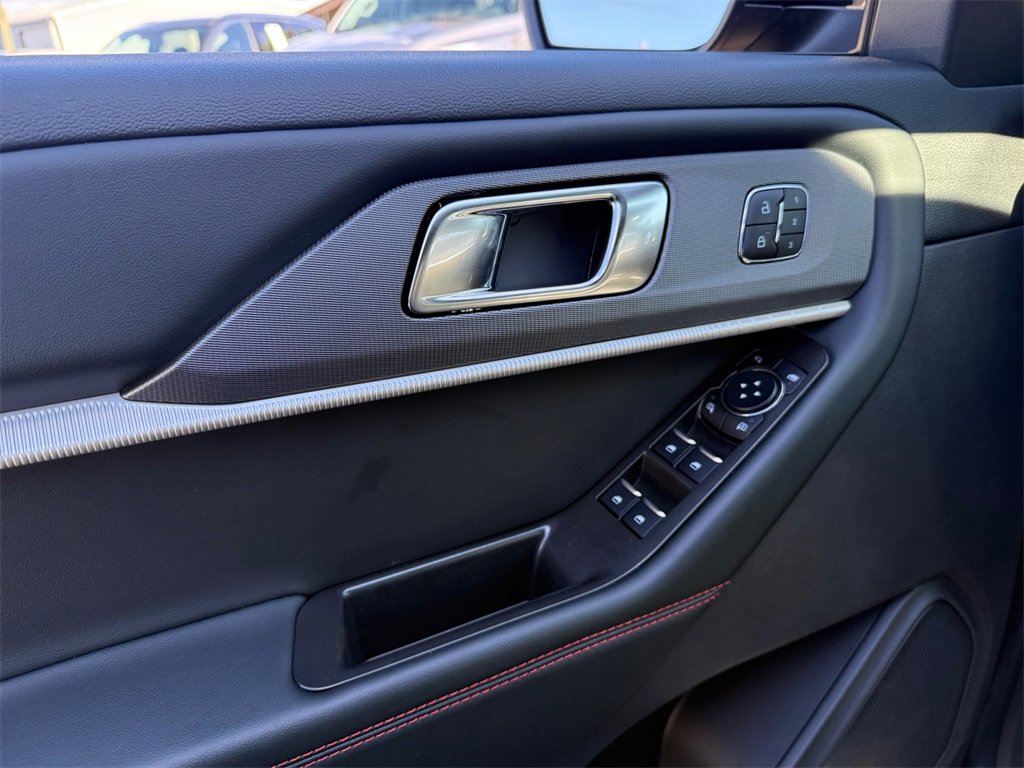 New 2025 Ford Explorer ST-Line w/ Premium Package image 23