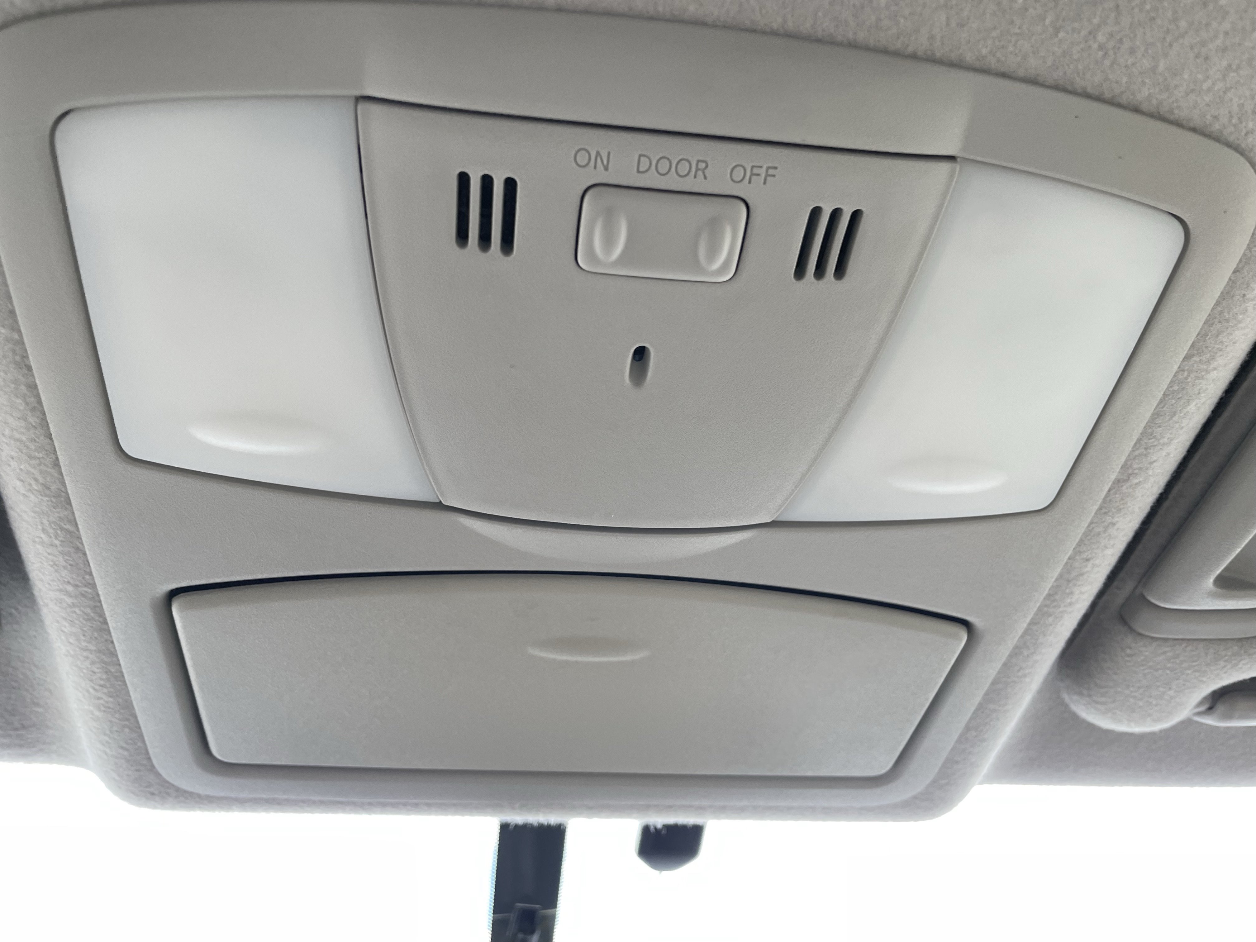 Used 2013 Nissan Quest SV FWD image 23