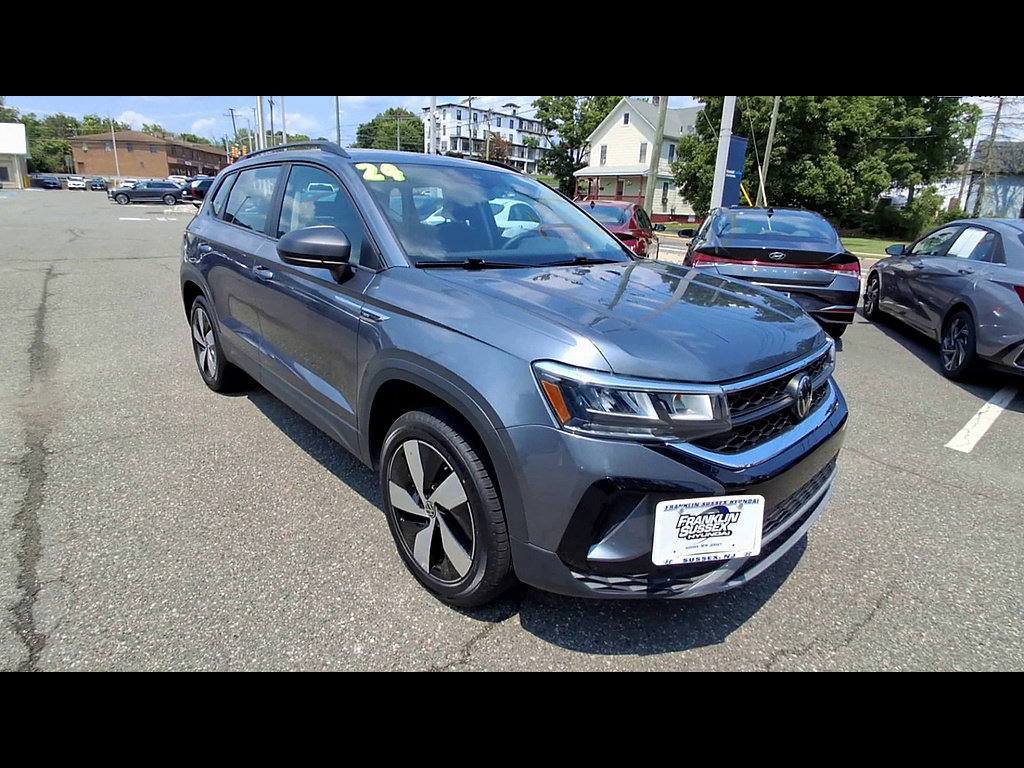 Used 2024 Volkswagen Taos S AWD/4WD image 2