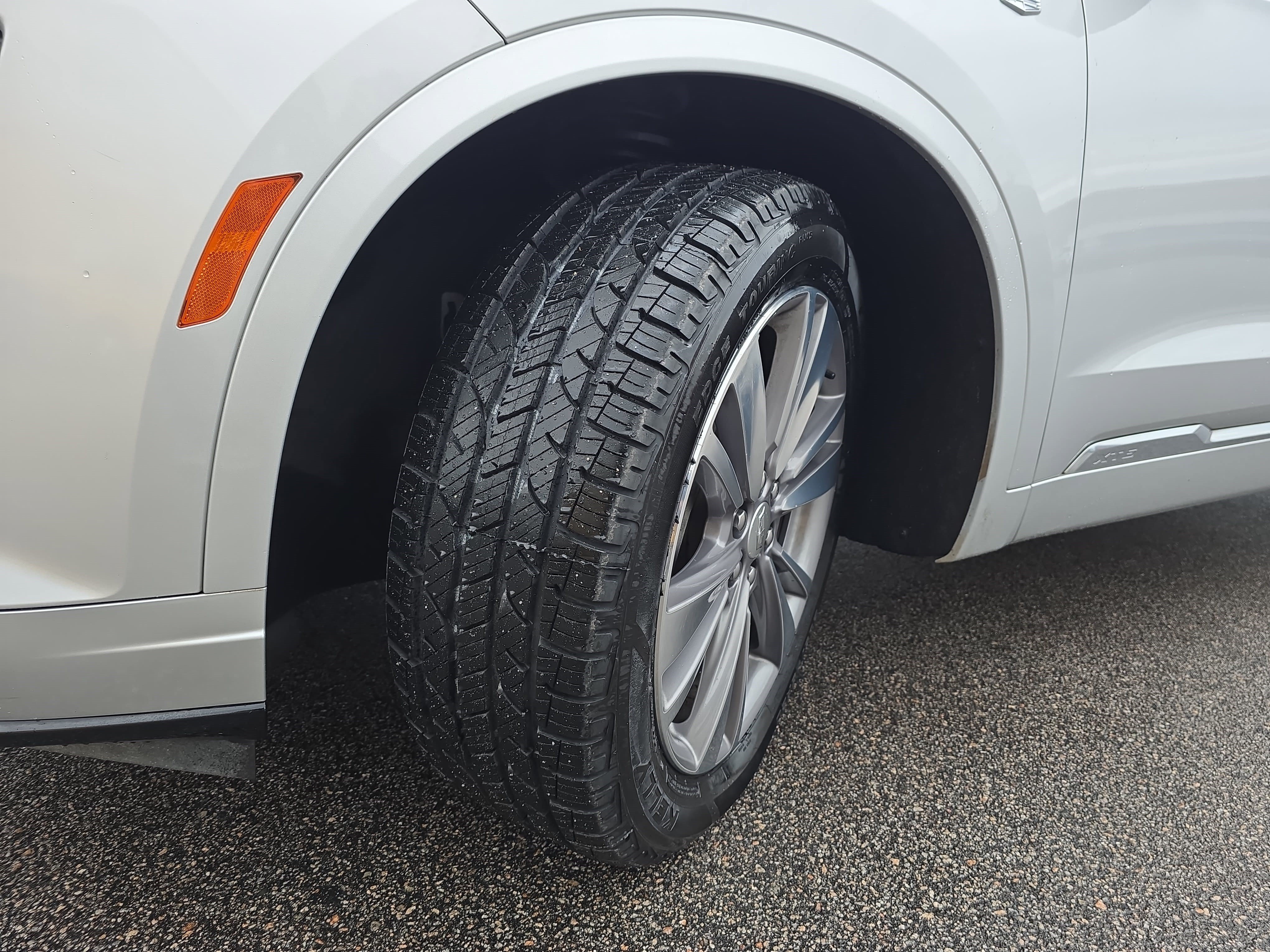 Used 2020 Cadillac XT6 Premium Luxury FWD image 32