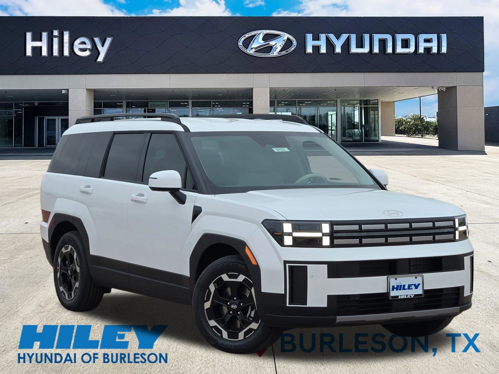 New 2026 Hyundai Santa Fe SEL FWD image 2