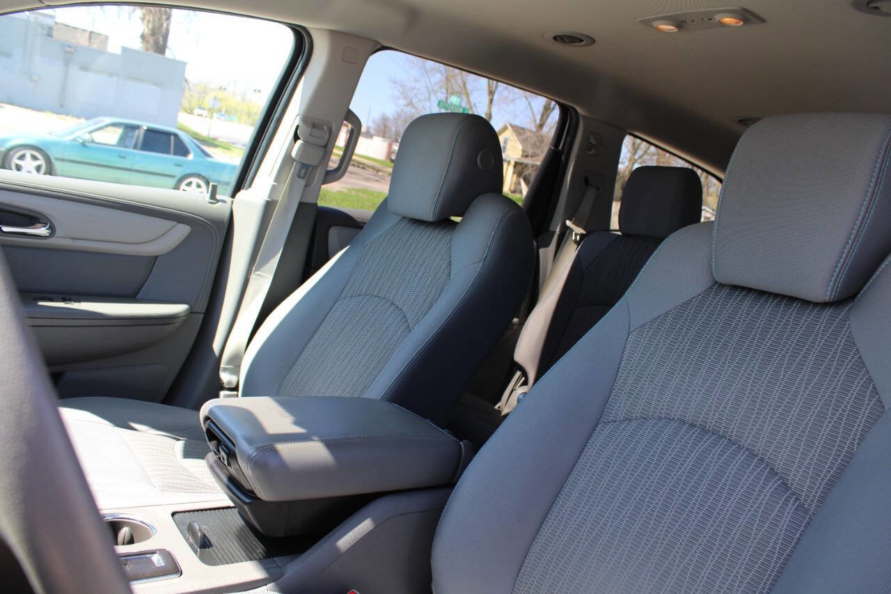 Used 2015 Chevrolet Traverse LS FWD image 20