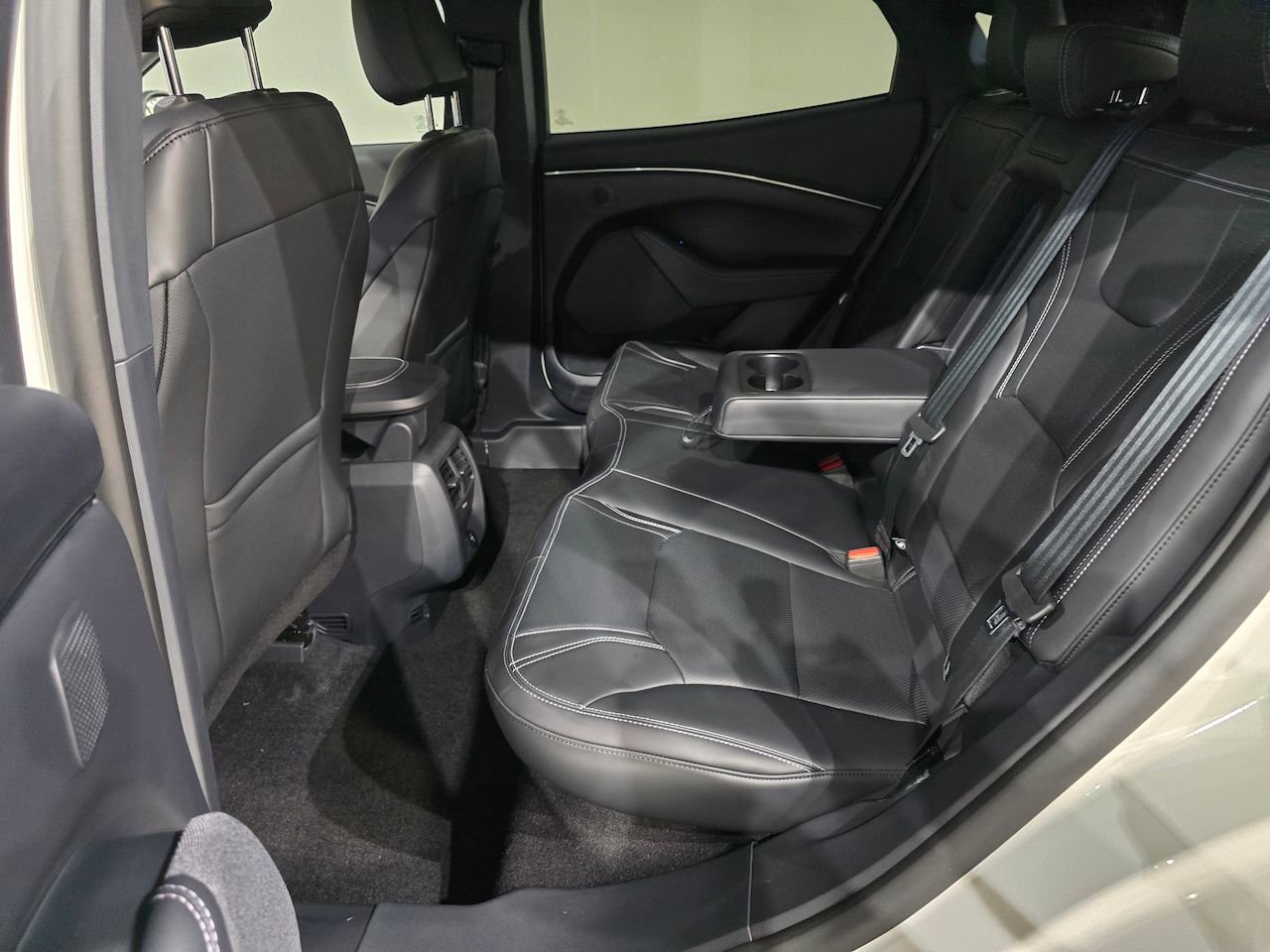 New 2025 Ford Mustang Mach-E Premium AWD/4WD image 33
