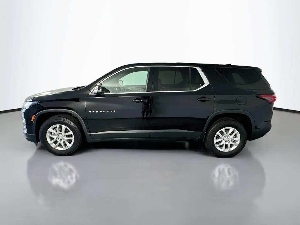 Used 2023 Chevrolet Traverse LS FWD image 4