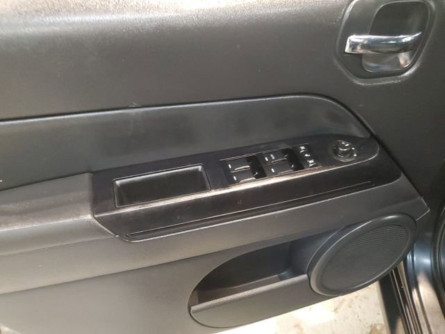 Used 2015 Jeep Patriot Latitude image 11