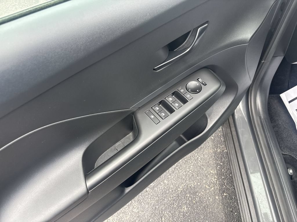 Used 2026 Hyundai Kona SEL Sport FWD image 15