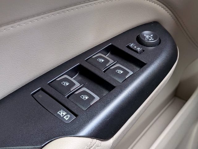 Used 2016 Cadillac SRX Premium AWD/4WD image 26