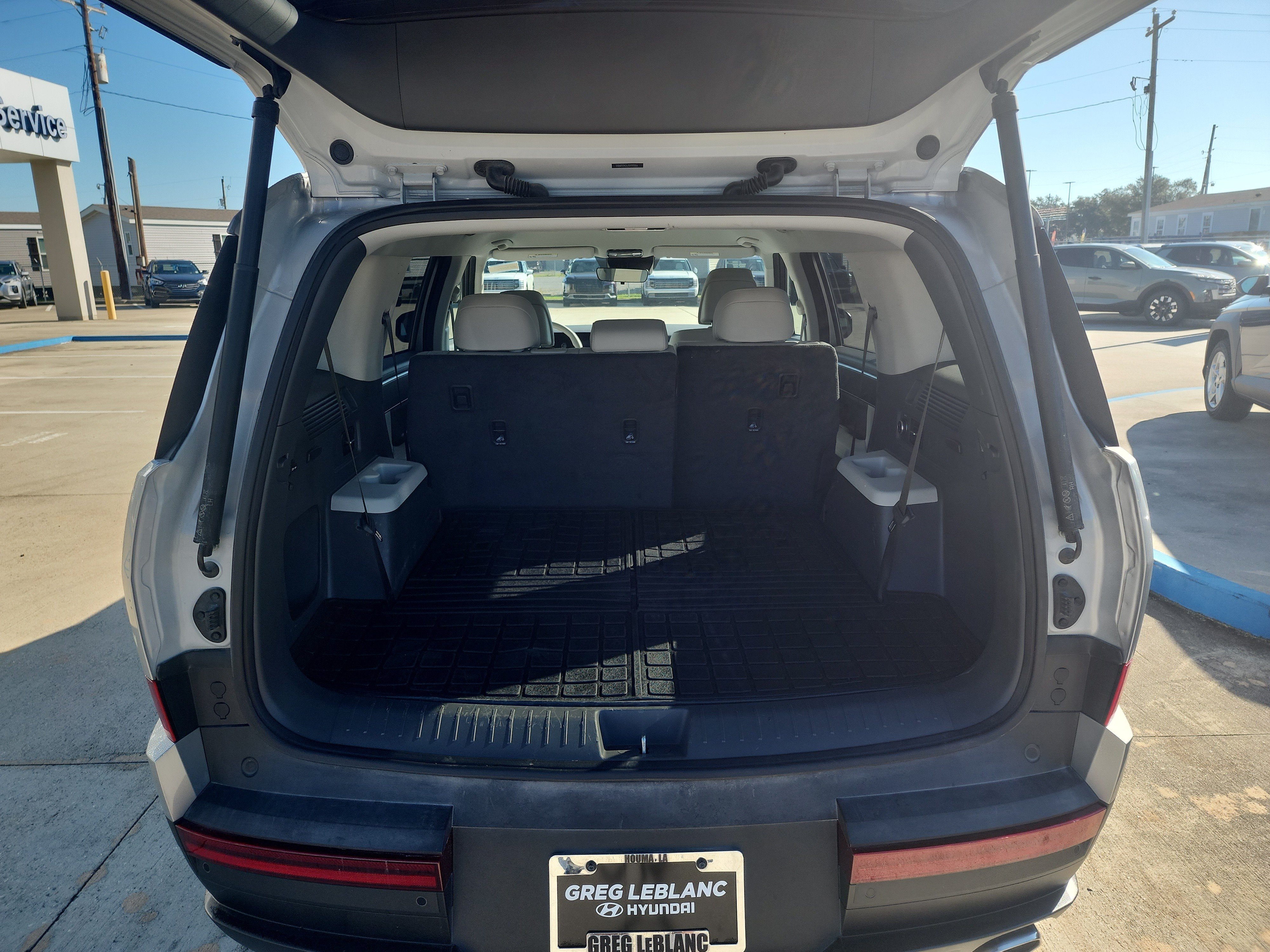 Used 2025 Hyundai Santa Fe SEL FWD image 13
