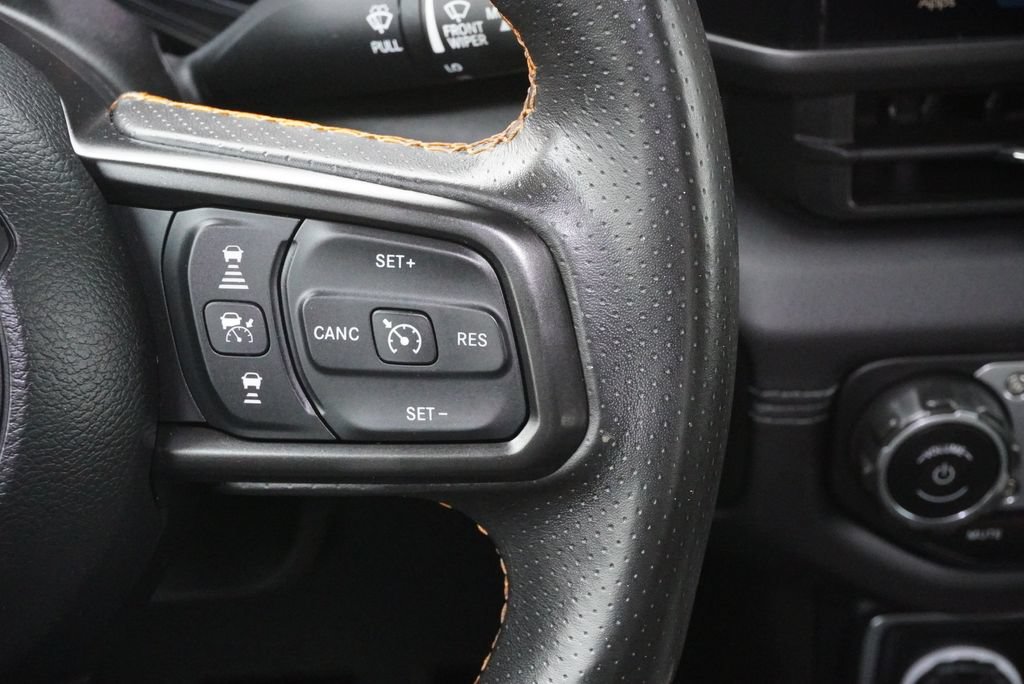 Used 2024 Jeep Gladiator Mojave AWD/4WD image 19