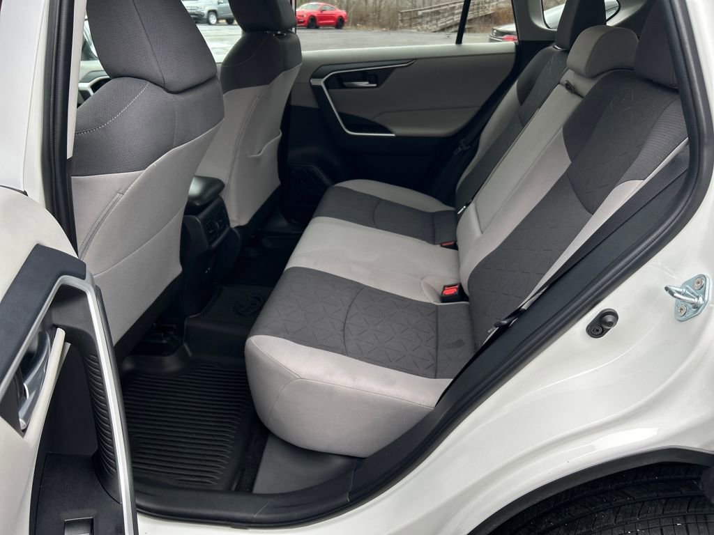 Certified 2025 Toyota RAV4 XLE image 28