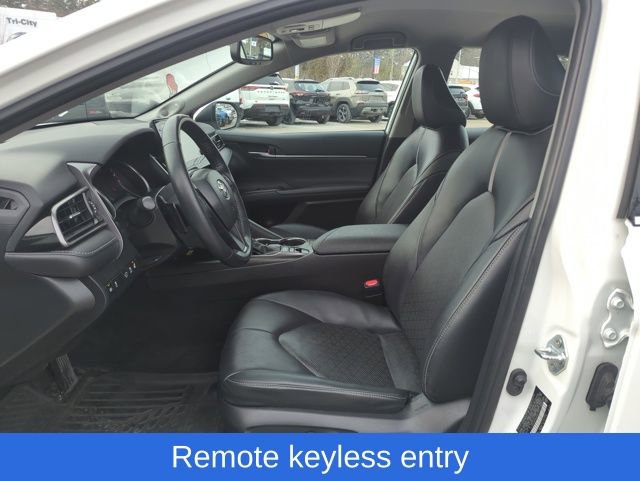 Used 2022 Toyota Camry XSE image 11