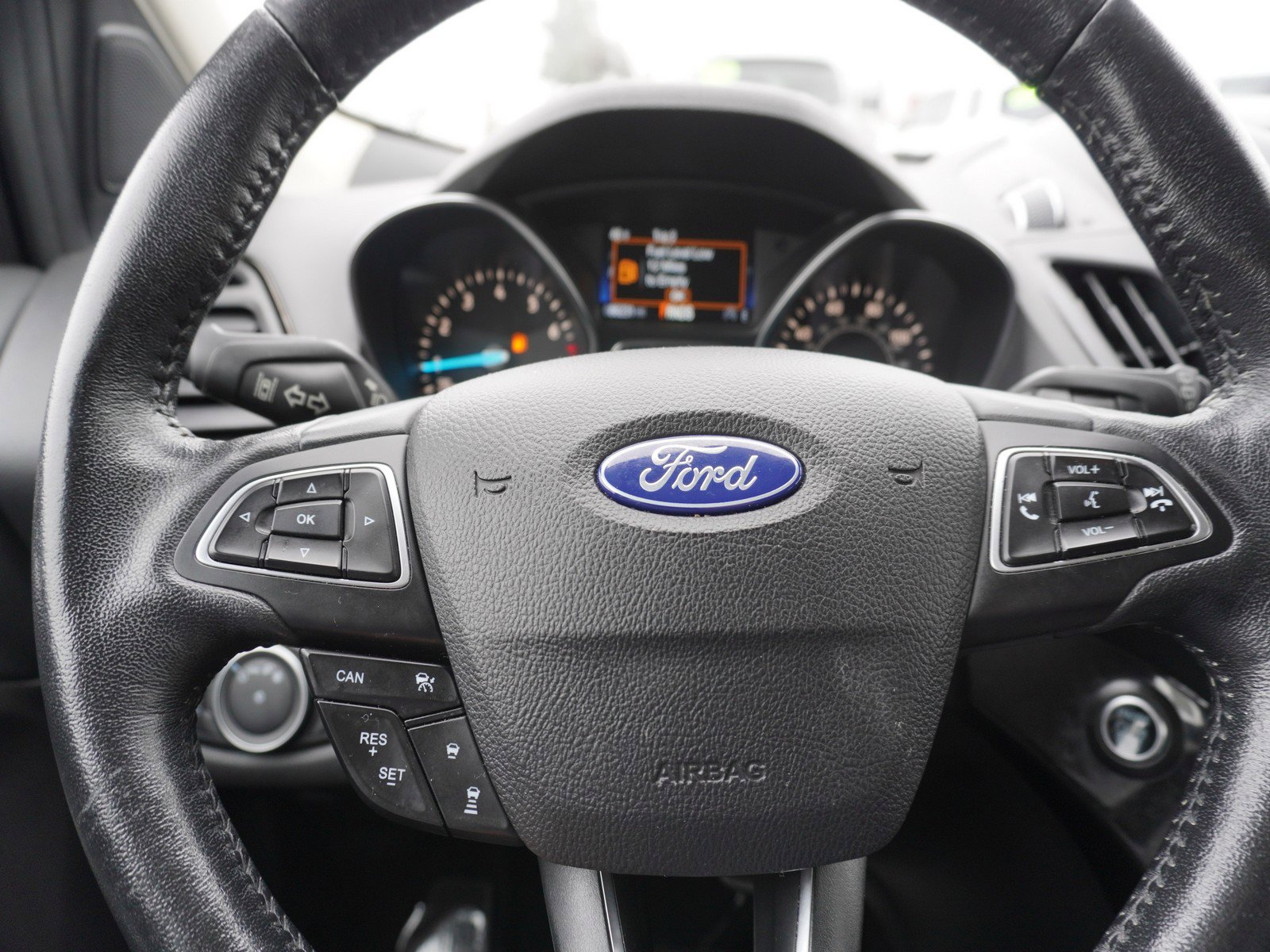 Used 2018 Ford Escape Titanium w/ Ford Safe & Smart Package image 23