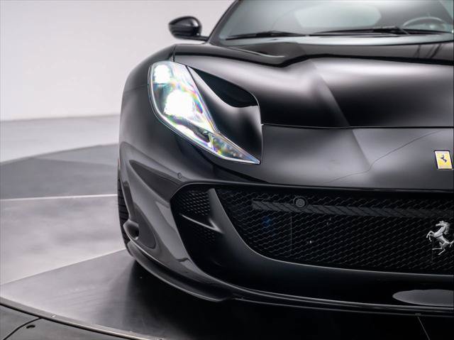 Used 2020 Ferrari 812 Superfast RWD image 9