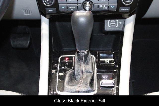 Used 2022 Jeep Compass Limited w/ Elite Group image 31