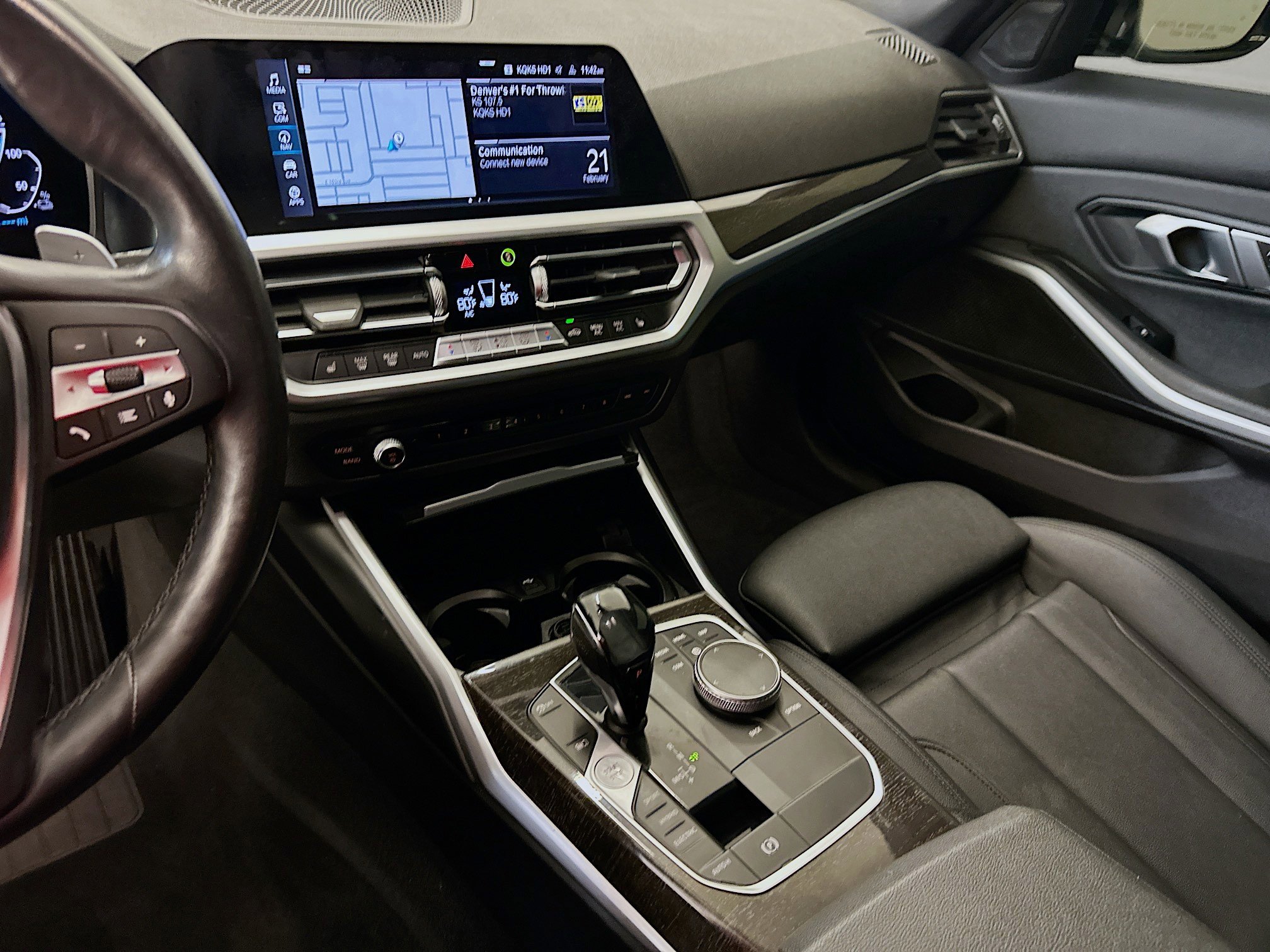 Used 2021 BMW 330e xDrive image 26