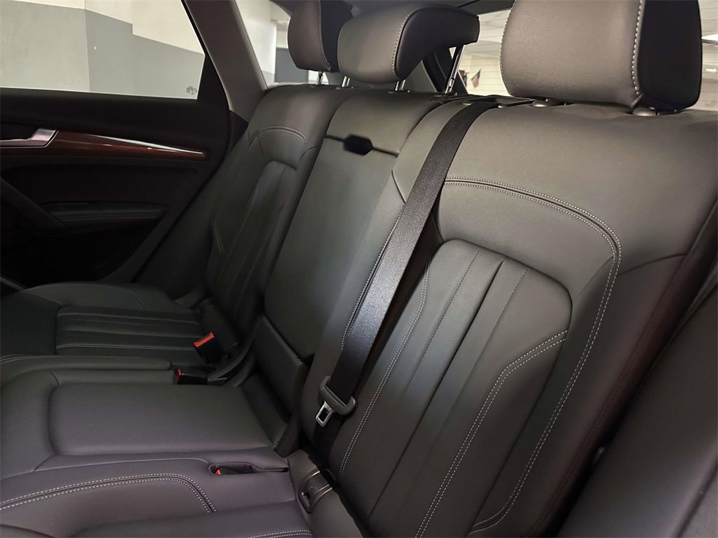 Used 2023 Audi Q5 2.0T Premium Plus w/ Premium Plus Package image 12