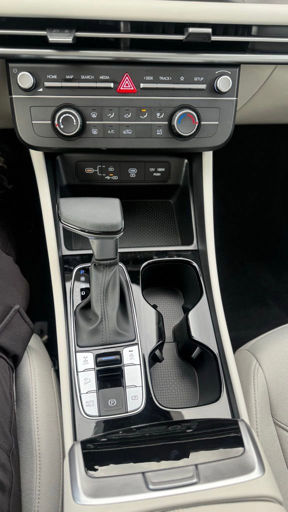 New 2026 Hyundai Tucson SE image 11