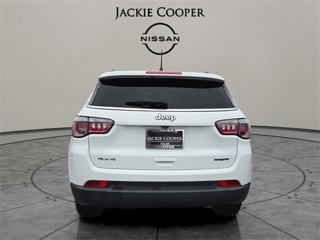 Used 2024 Jeep Compass Latitude image 4