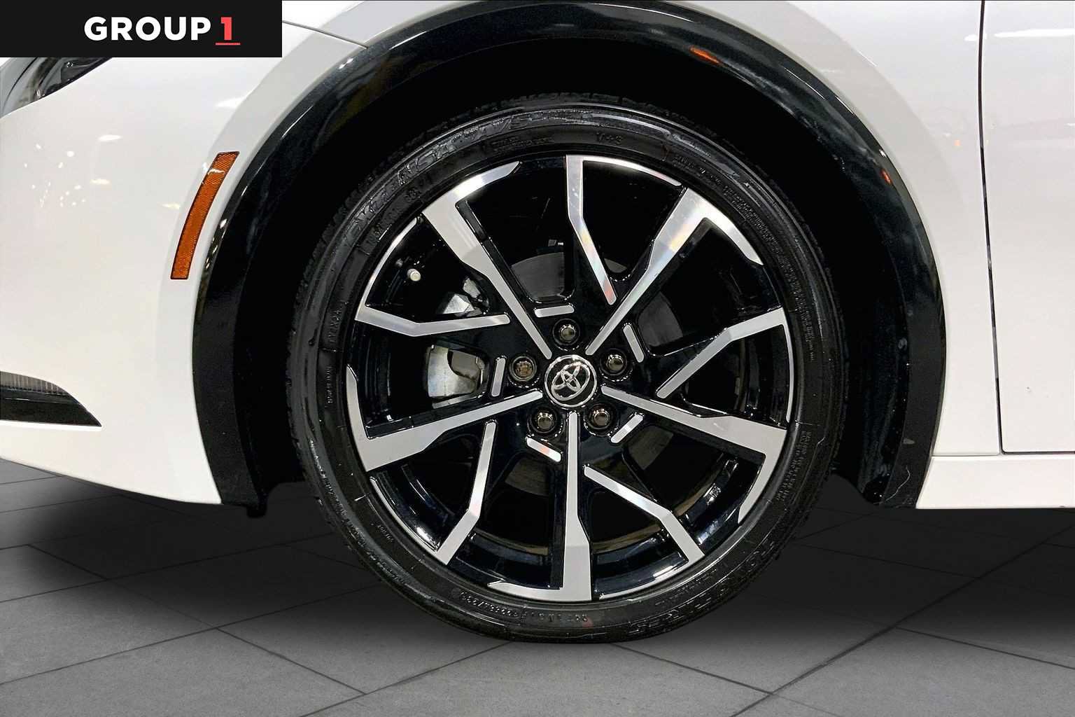 Used 2024 Toyota Prius Prime Premium FWD image 11