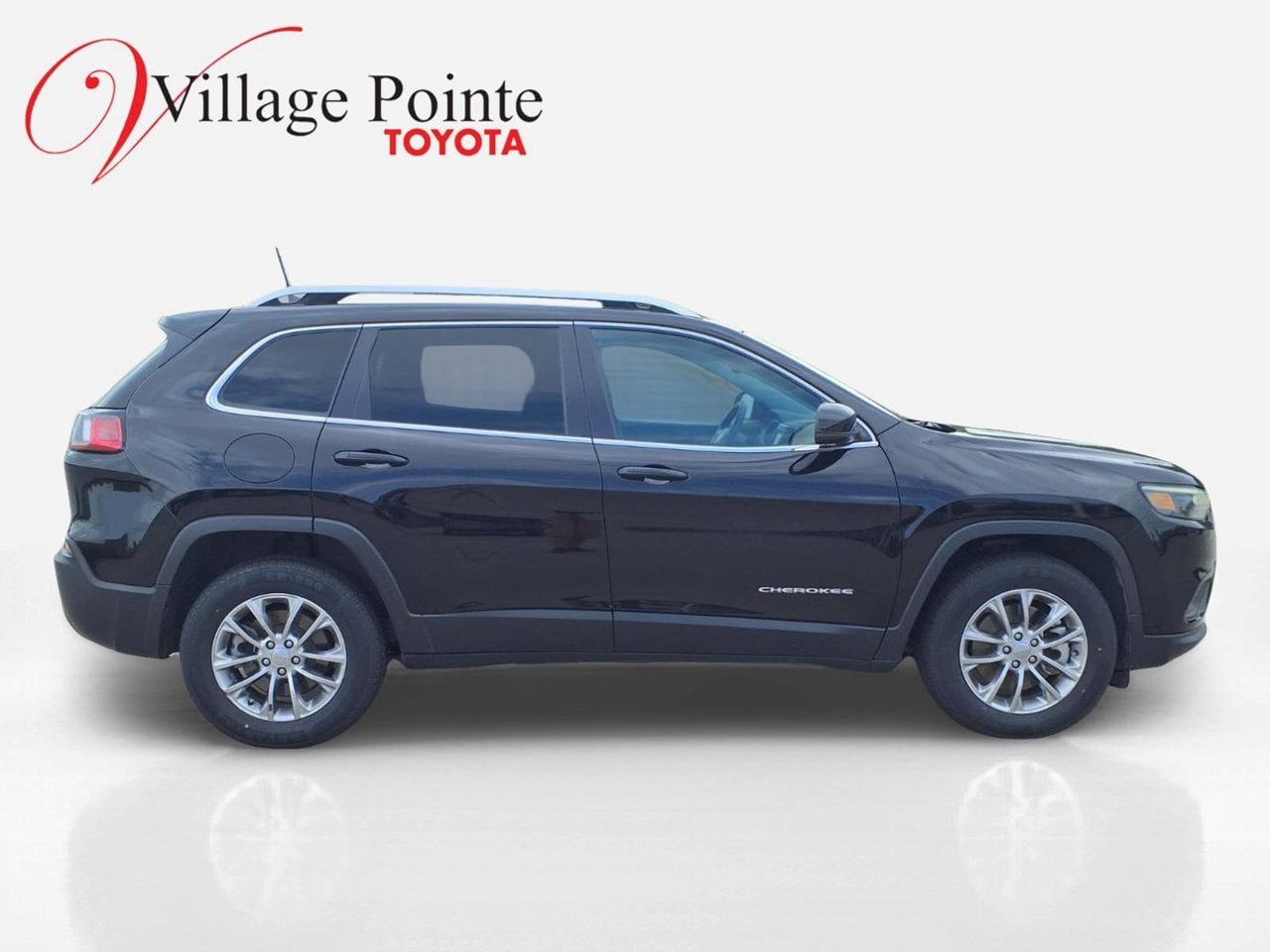 Used 2021 Jeep Cherokee Latitude Lux w/ Mopar Interior Package AWD/4WD image 7