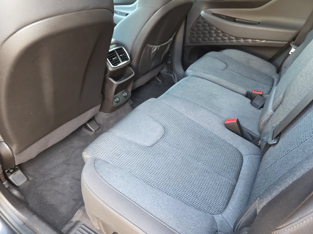 Used 2020 Hyundai Santa Fe SE AWD/4WD image 11