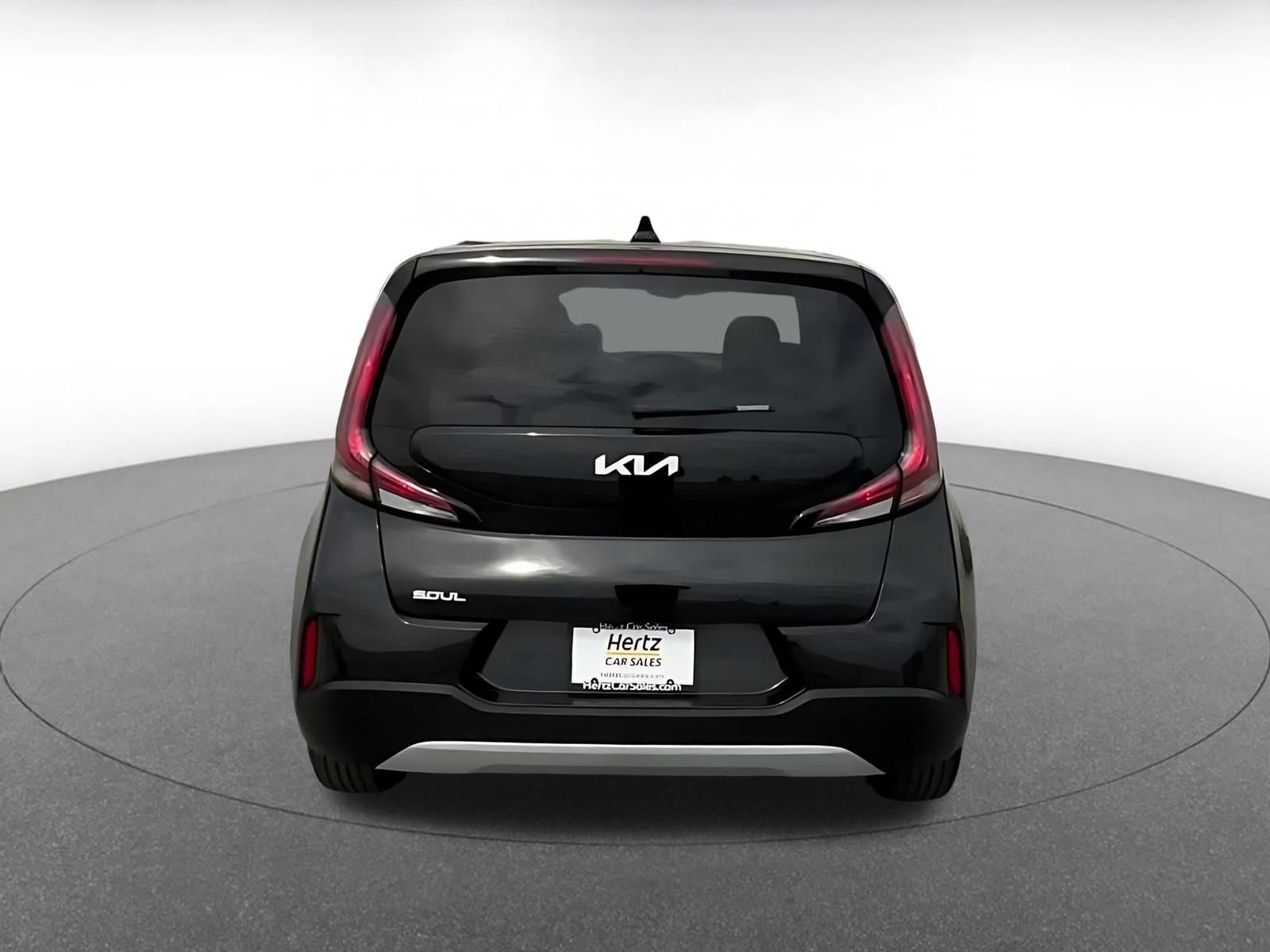 Used 2025 Kia Soul LX w/ LX Technology Package FWD image 12
