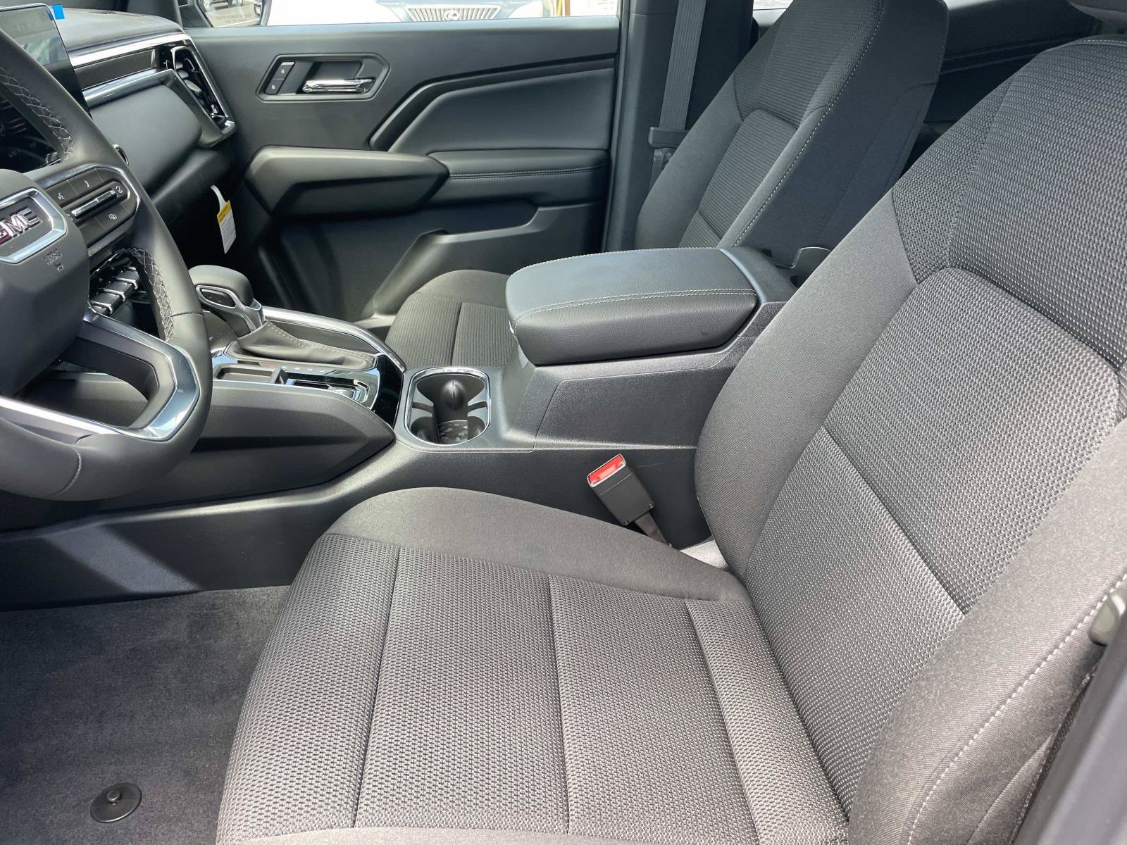 New 2026 GMC Canyon Elevation w/ Convenience Package RWD image 21