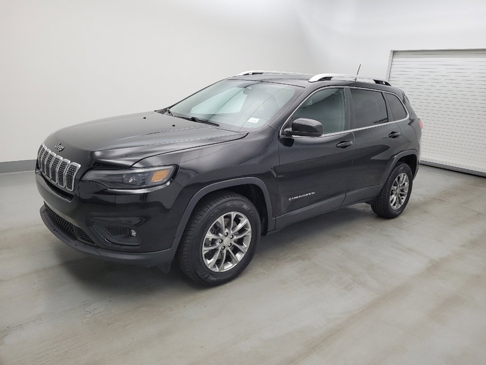 Used 2019 Jeep Cherokee Latitude Plus w/ Cold Weather Group AWD/4WD image 2