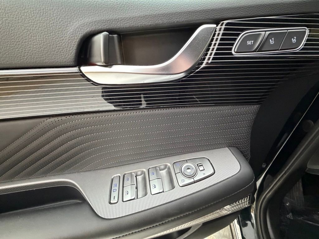 Used 2023 Hyundai Palisade Calligraphy w/ Cargo Package image 28