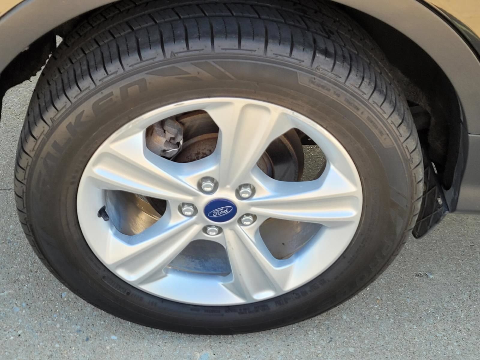 Used 2015 Ford Escape SE FWD image 6