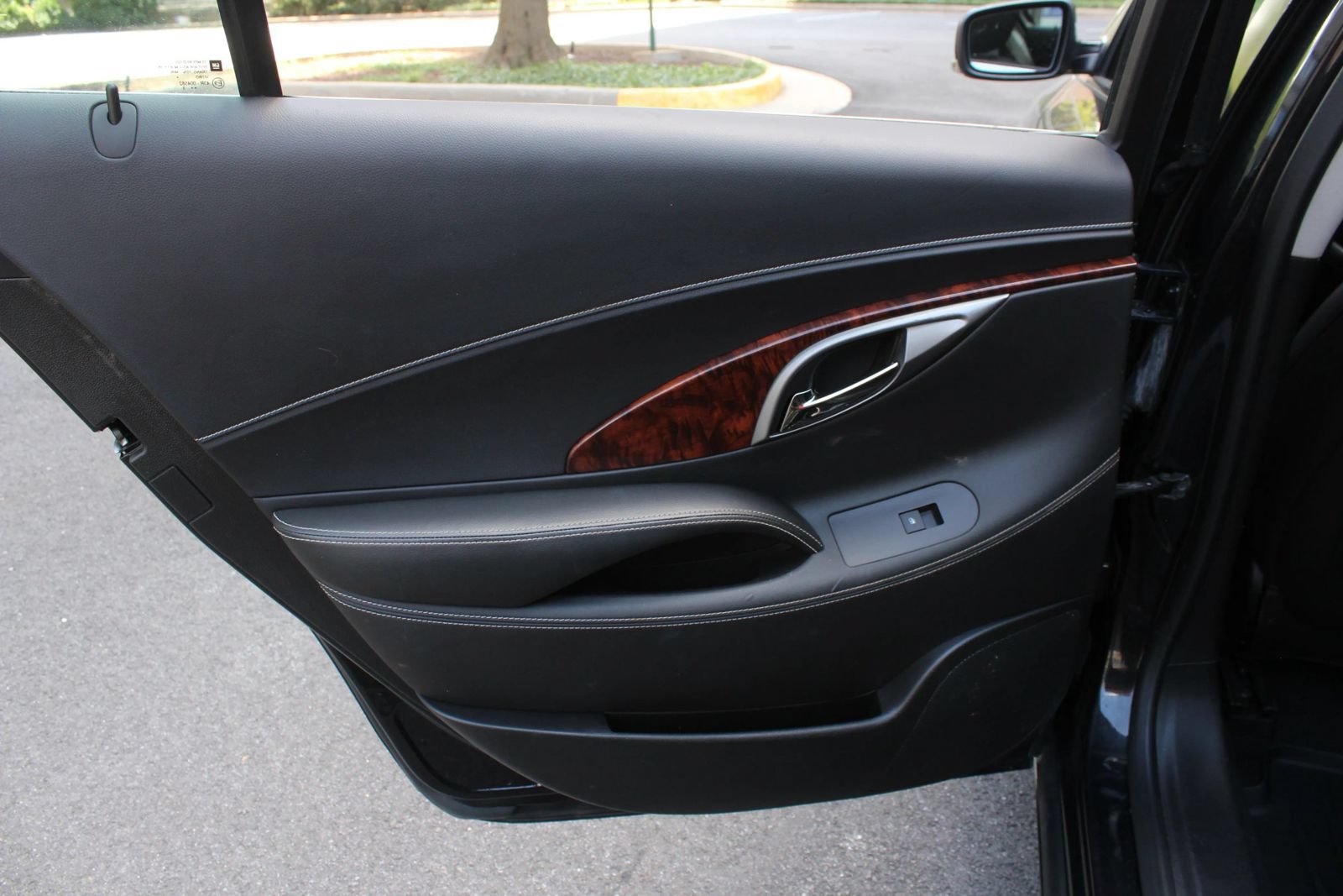 Used 2013 Buick LaCrosse Touring FWD image 20