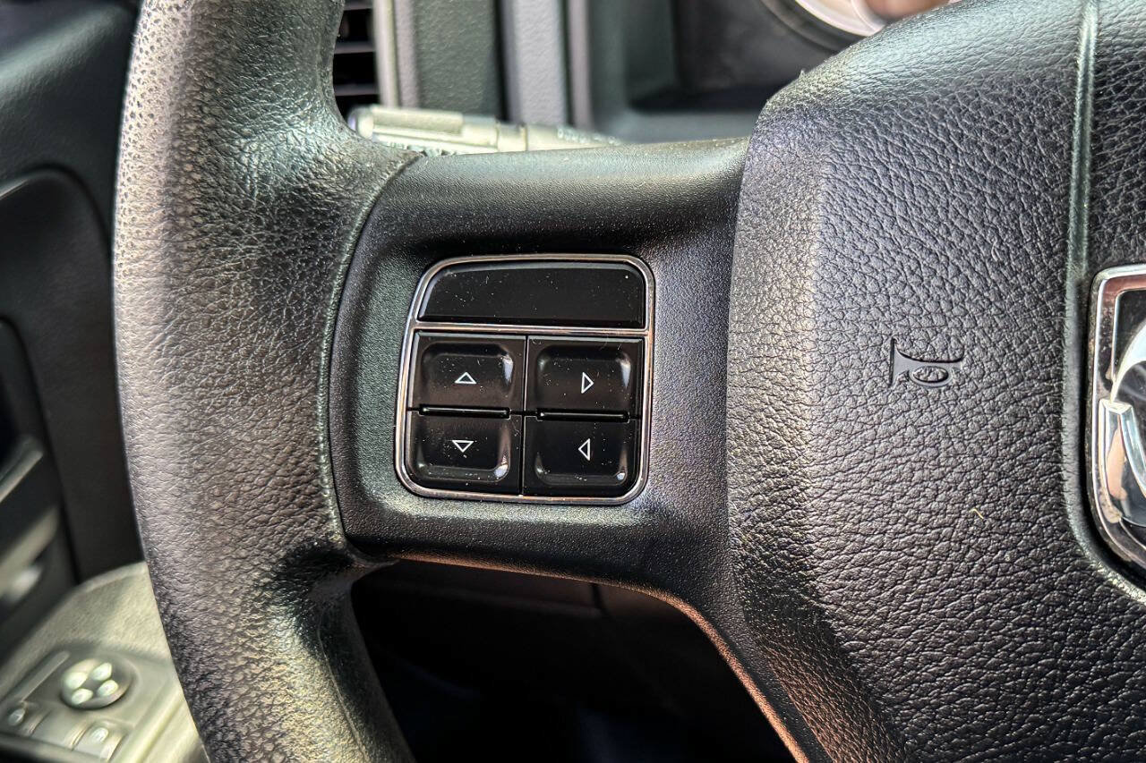 Used 2017 RAM 3500 Tradesman w/ Chrome Appearance Group AWD/4WD image 26