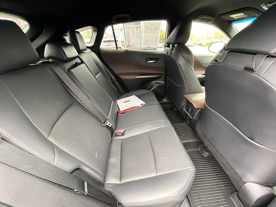 Certified 2021 Toyota Venza Limited image 19