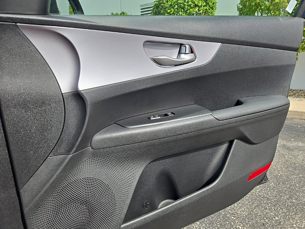 Used 2024 Kia Forte LXS w/ LXS Technology Package FWD image 26