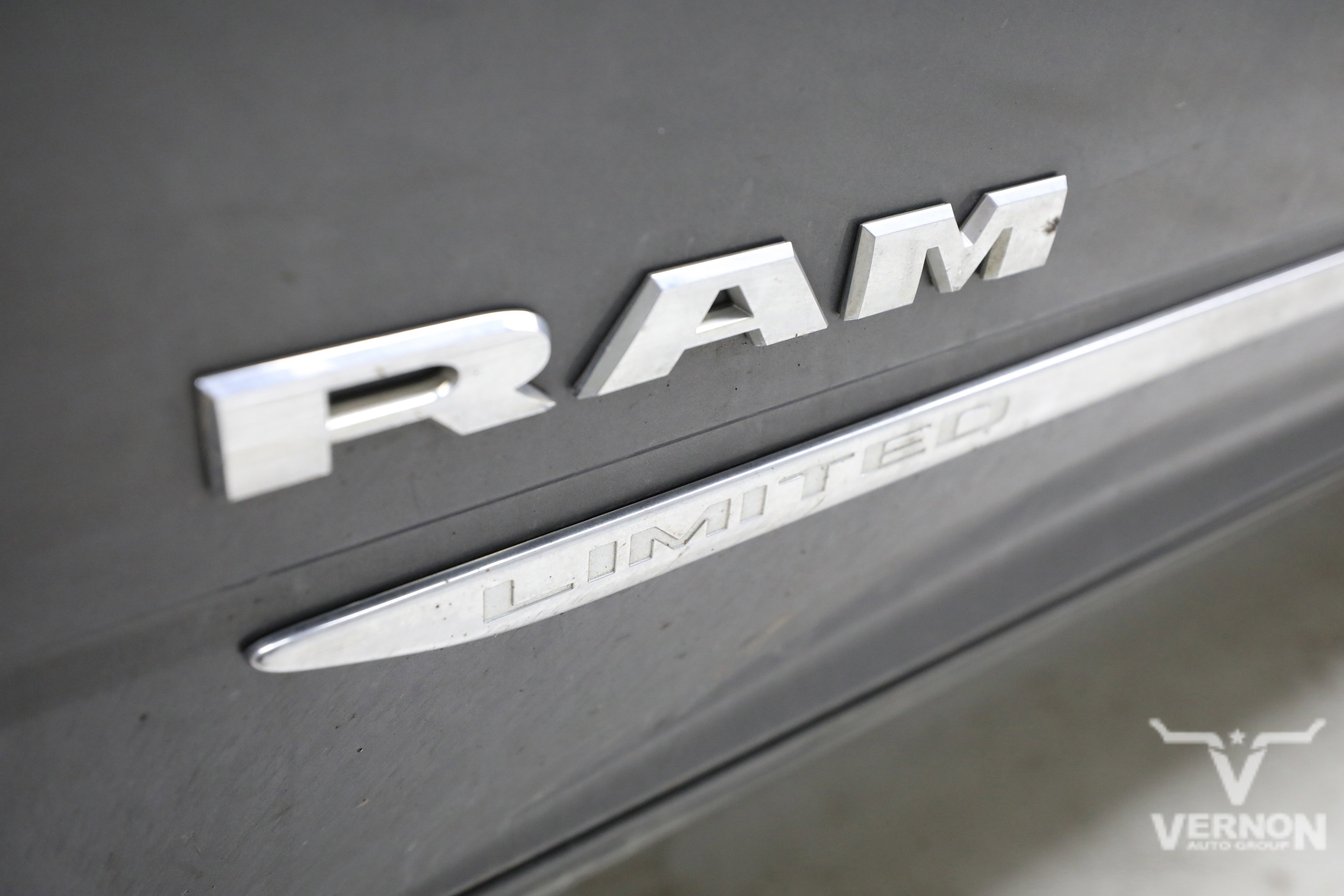 Used 2019 RAM 3500 Limited image 12