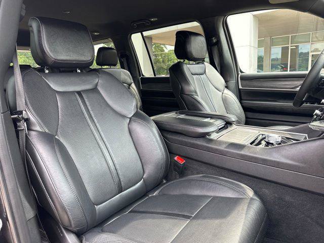 Certified 2024 Jeep Wagoneer Series II w/ Flexible Seating Group RWD image 51