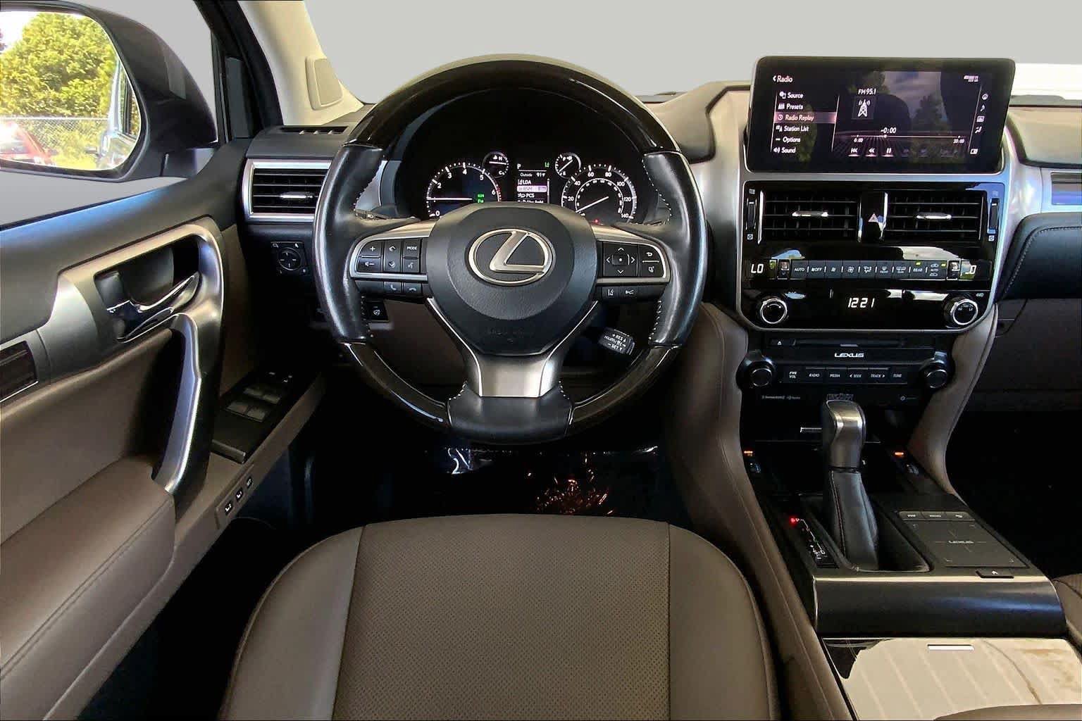 Used 2022 Lexus GX 460 Premium w/ Premium Plus Package AWD/4WD image 6