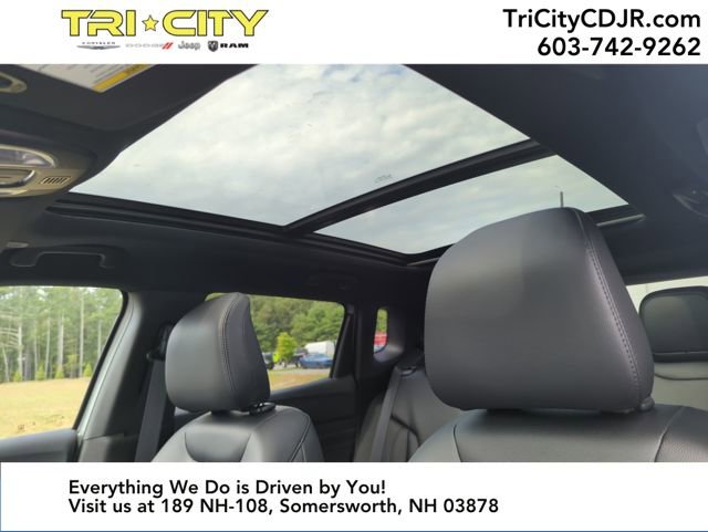 New 2025 Jeep Compass Limited w/ Sun & Sound Group image 20