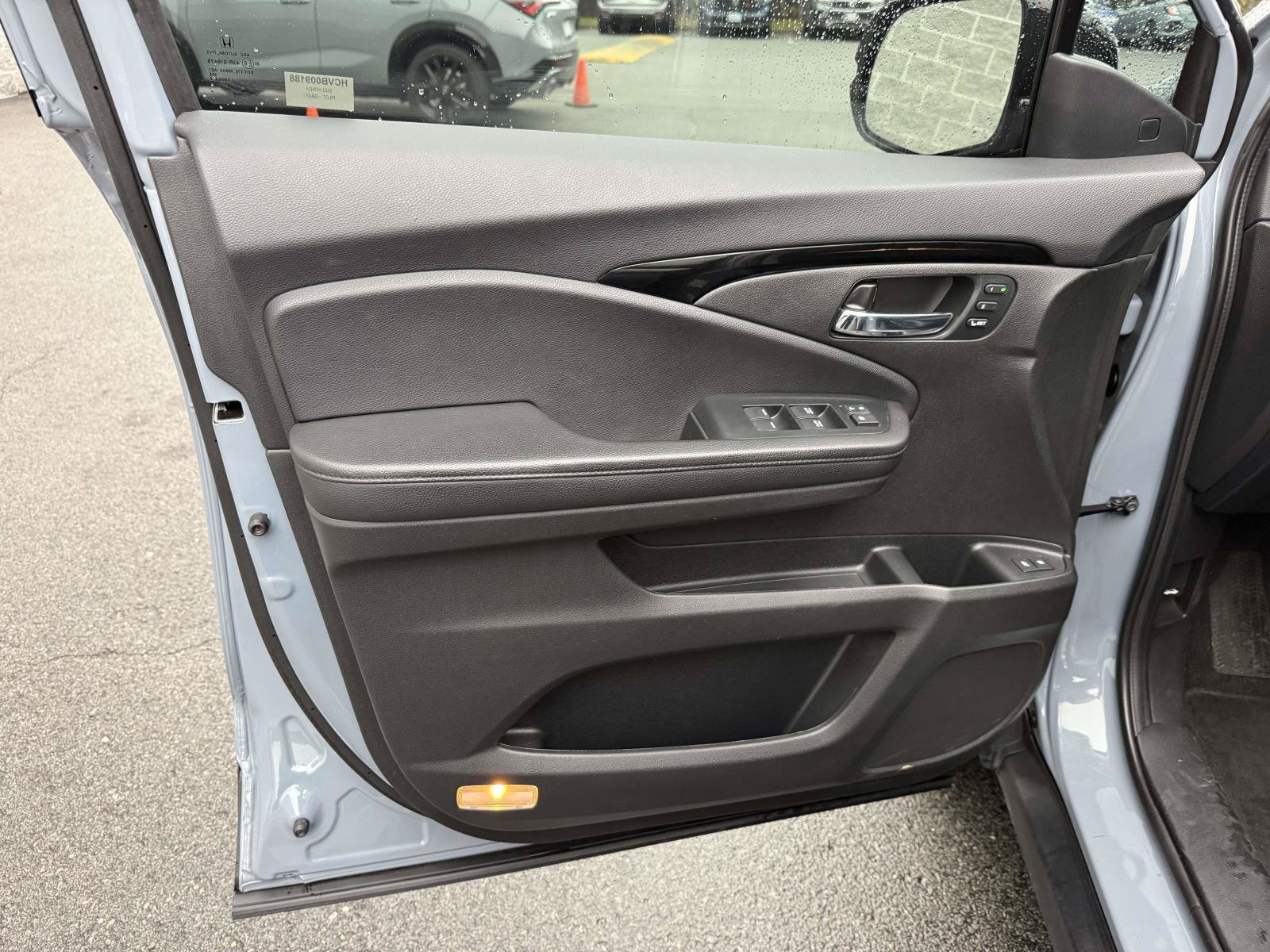 Used 2022 Honda Pilot Touring image 11