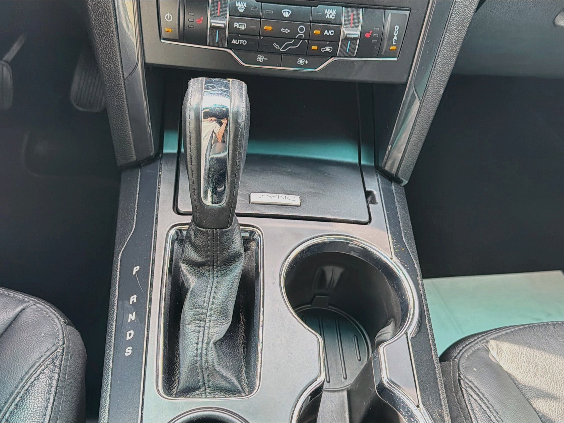 Used 2016 Ford Explorer XLT w/ Equipment Group 202A FWD image 19