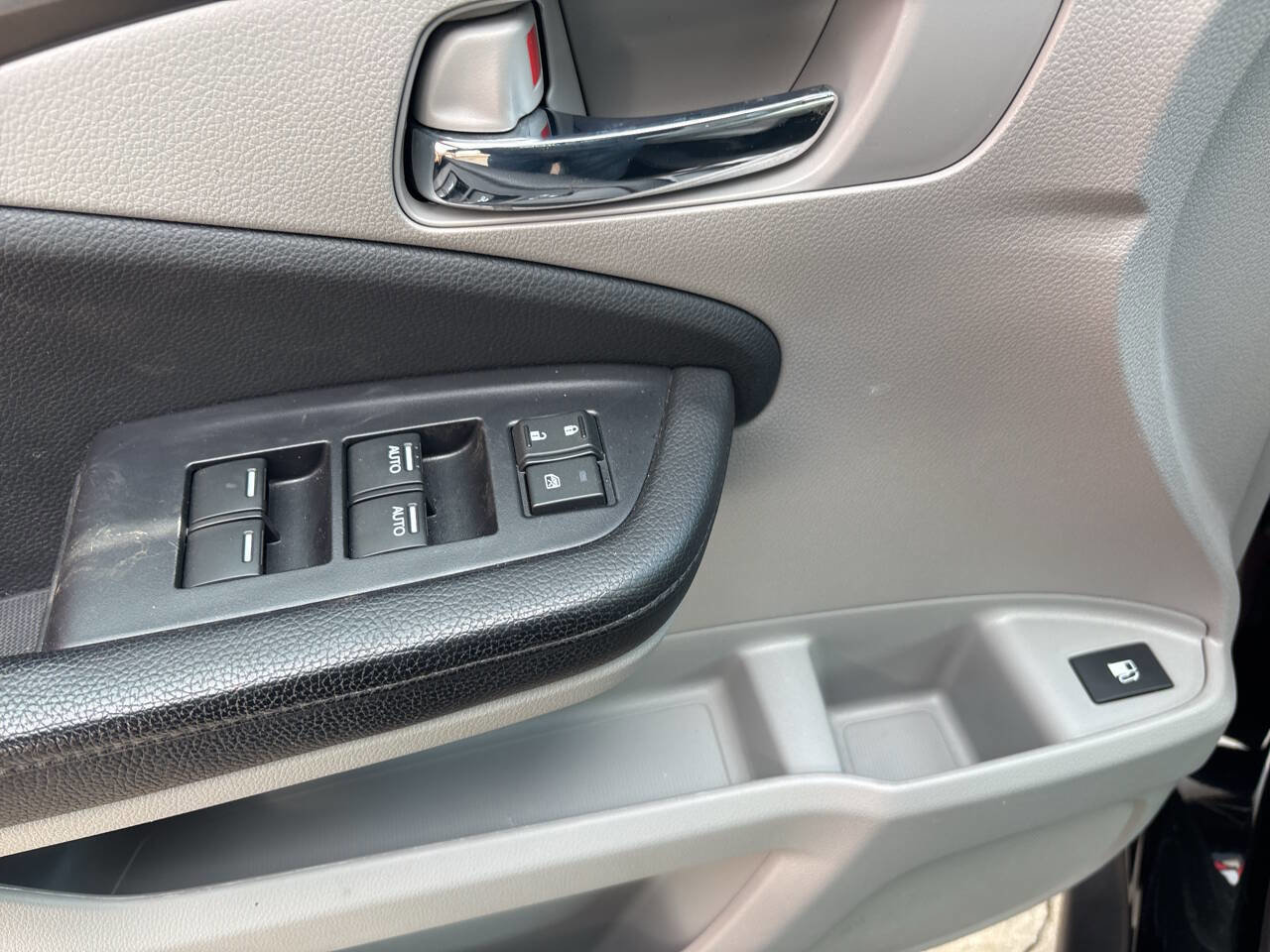 Used 2019 Honda Pilot LX image 25