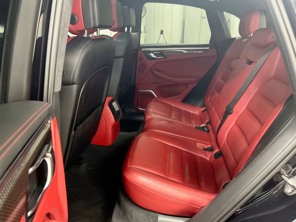 Used 2015 Porsche Macan Turbo AWD/4WD image 24