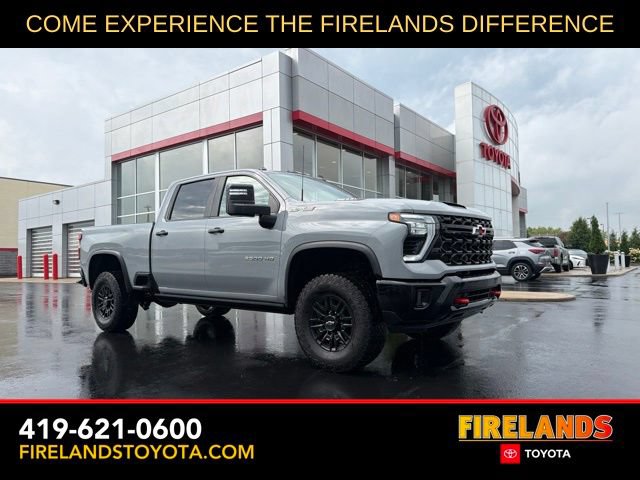 Used 2024 Chevrolet Silverado 2500 ZR2 w/ Technology Package AWD/4WD video 1