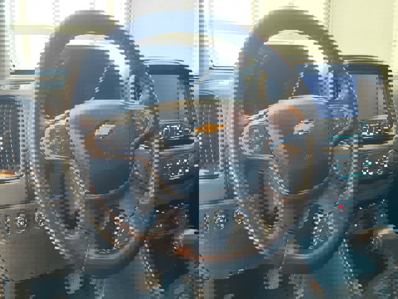 Used 2016 Chevrolet Colorado Z71 AWD/4WD image 14