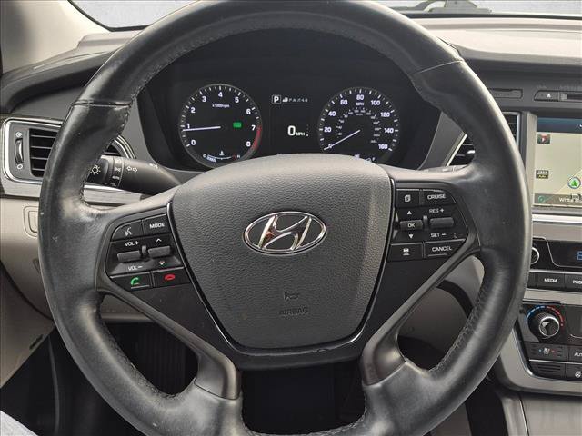 Used 2015 Hyundai Sonata Limited w/ Option Group 06 FWD image 12