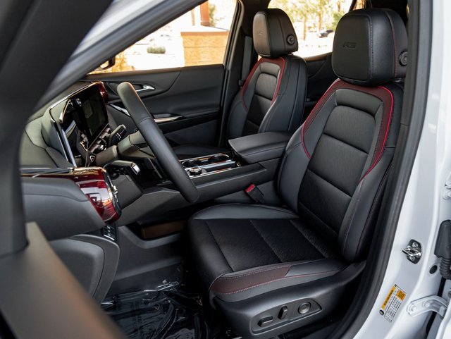 Used 2026 Chevrolet Equinox RS image 12