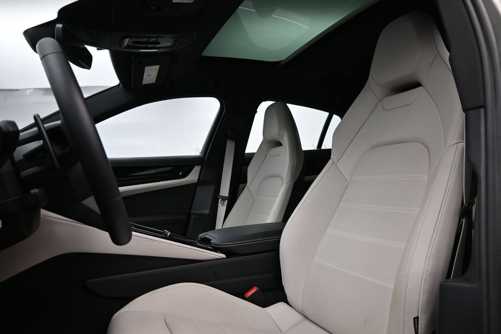 Certified 2026 Porsche Panamera 4 AWD/4WD image 5