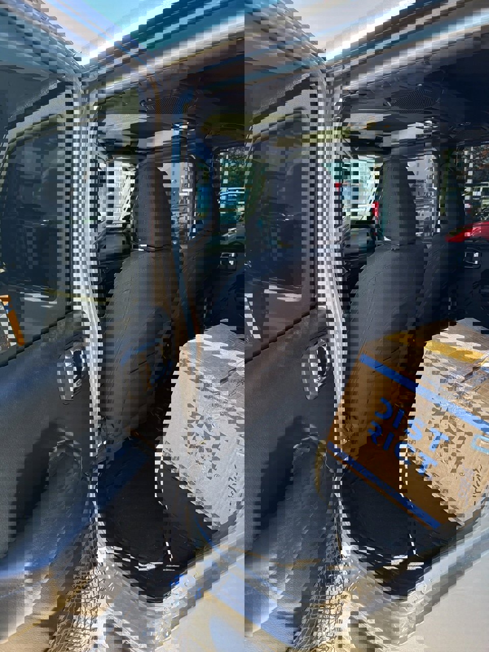 Used 2020 Jeep Gladiator Sport w/ Quick Order Package 24S image 9