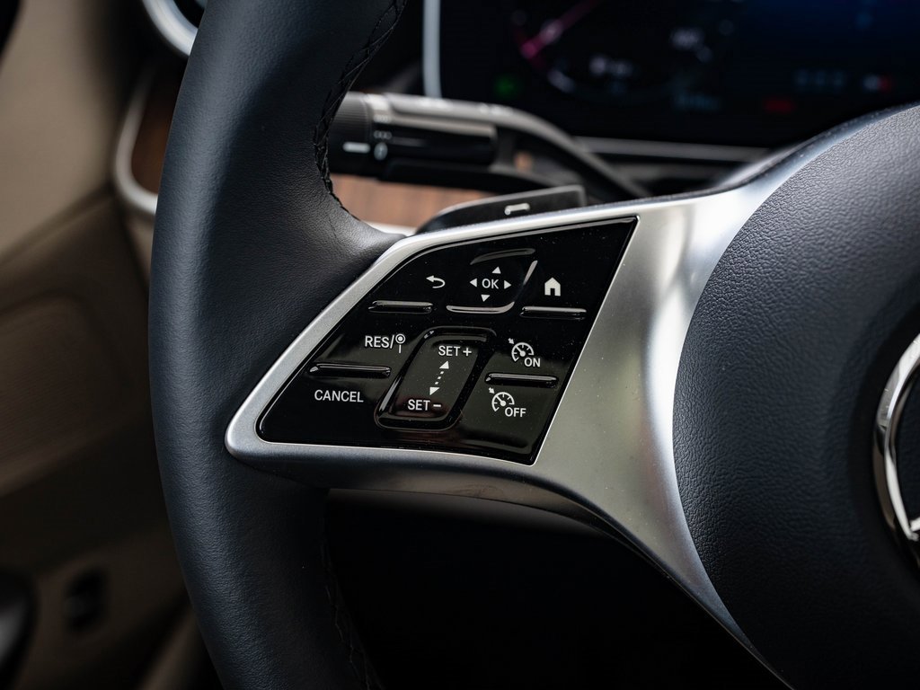 Used 2025 Mercedes-Benz C 300 4MATIC Sedan image 24