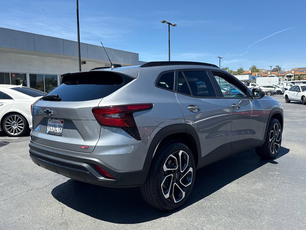Used 2026 Chevrolet Trax RS image 12